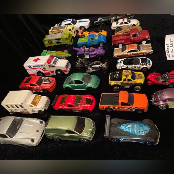 Lot 6 Misc- 26 HOT WHEELS die cast CARS Various ages USED Toy Box Condition READ - Picture 6 of 9